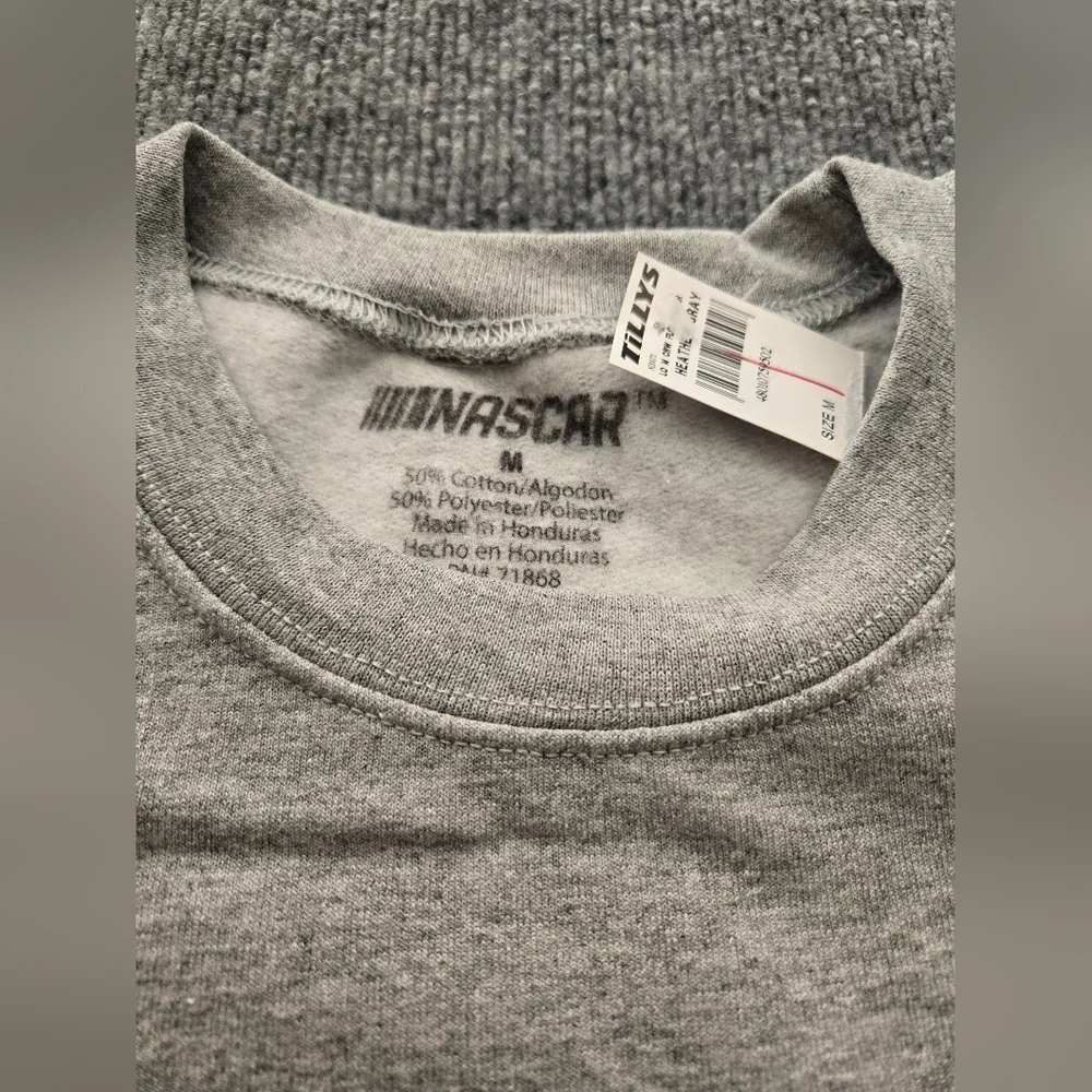 Nascar Crewneck Graphic Sweatshirt Size Medium‎ New with Tags